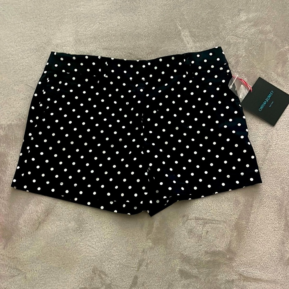 Pant short poka dot black and white